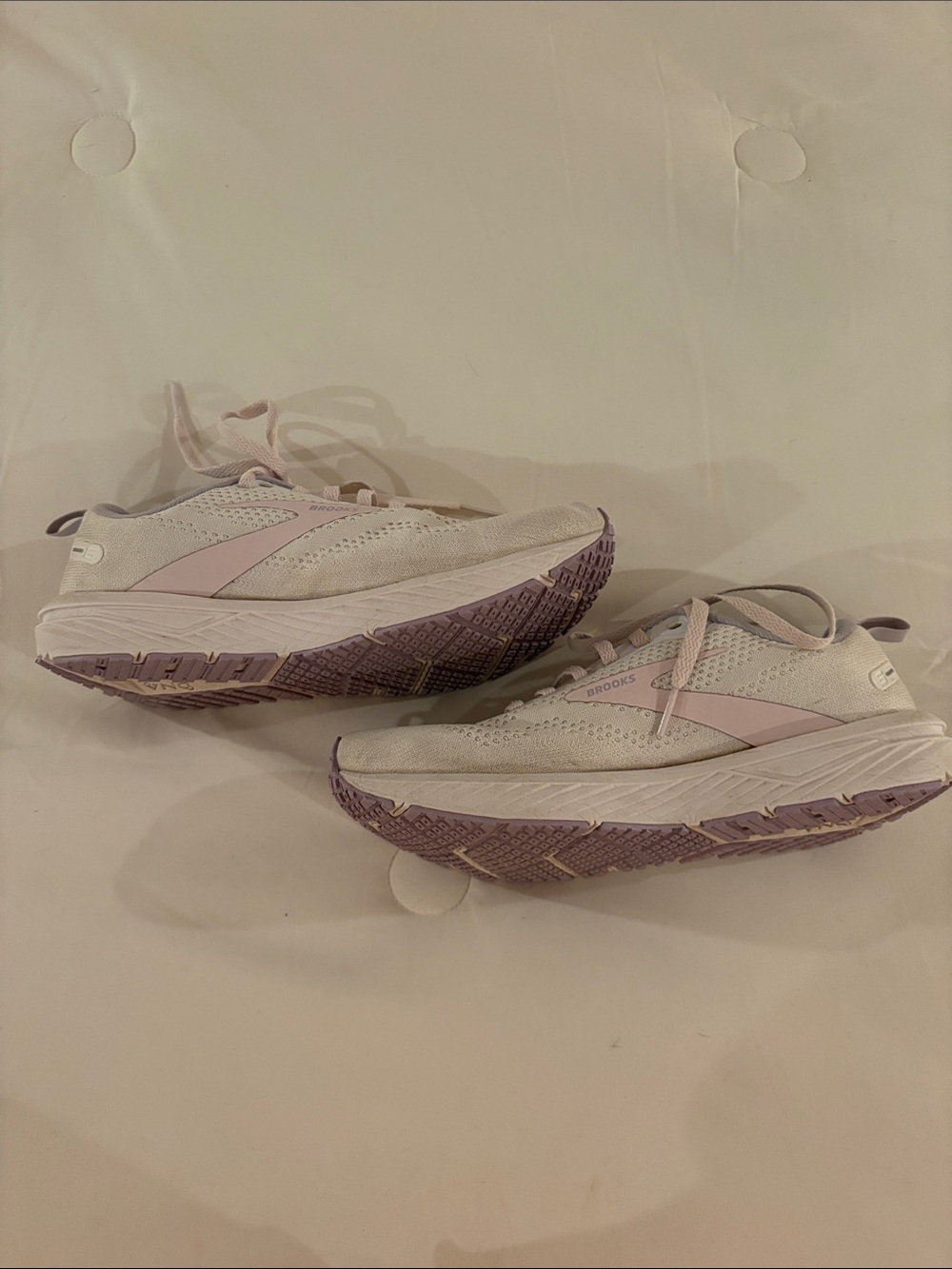 Brooks Women’s White and Light Purple Running Sneakers